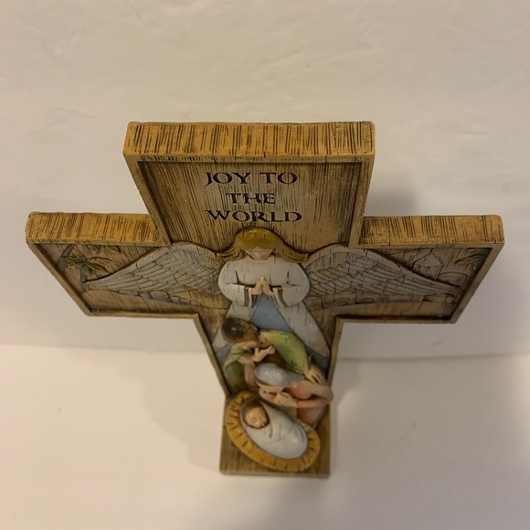 Avalon Gallery Designed Exclusively for Milagros Joy to the World Cross Plaque - Picture 7 of 13